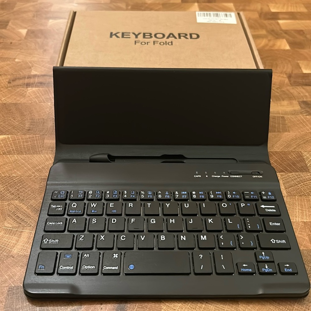 Bluetooth keyboard for cellphone and tablet.